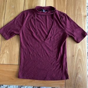 Maroon Forever 21 ribbed fitted top. Size M.